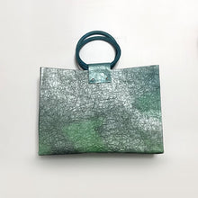 画像をギャラリービューアに読み込む, 黒谷和紙のバッグ-海洋-(暮らしの中の 和紙のかたち)
