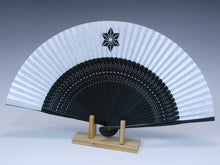 画像をギャラリービューアに読み込む, 婦人用夏扇子「BAKI柄扇子」総BAKI柄 白地(山武扇舗)