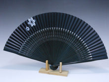 画像をギャラリービューアに読み込む, 紳士用夏扇子 「BAKI柄扇子」天BAKI柄 黒地(山武扇舗)