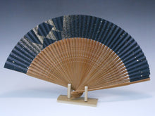 画像をギャラリービューアに読み込む, 紳士用夏扇子 箔動シリーズ 粉箔 黒(山武扇舗)