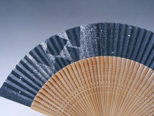 画像をギャラリービューアに読み込む, 紳士用夏扇子 箔動シリーズ 粉箔 黒(山武扇舗)