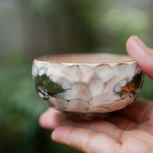 画像をギャラリービューアに読み込む, 面取りぐい吞み-雪松-(俊山窯)