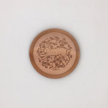 画像をギャラリービューアに読み込む, 小皿-ウサギ彫刻-(Sansai)