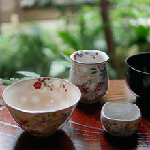 画像をギャラリービューアに読み込む, 四季草花　ご飯茶碗－梅・桜・鉄線・萩－(俊山窯)

